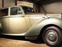 Begagnad Bentley Mark VI 150 HK (110 kW) 1951 Tvåtons grågrön met/oxblod skinnklädsel Sedan