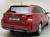 begagnad Toyota Auris 2.0 D-4D Touring Sports 2014, Halvkombi