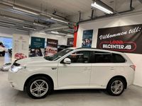 begagnad Mitsubishi Outlander P-HEV 2.0 4WD Nav Kamera Drag Skinn