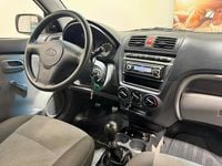 Begagnad Kia Picanto LX 61 HK (44 kW) 2005 Silver Halvkombi