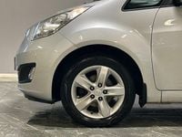 Begagnad Kia Venga Comfort 125 HK (91 kW) 2011 Silver Halvkombi