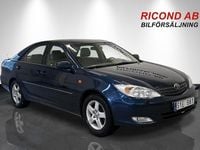 Begagnad Toyota Camry 186 HK (136 kW) 2001 Mörkblå Sedan