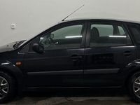 Begagnad Ford Fiesta 69 HK (50 kW) 2007 Svart Halvkombi