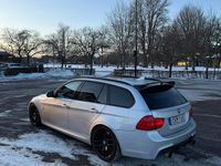 Begagnad BMW 330 245 HK (180 kW) 2010 Titansilver Kombi