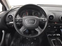 Begagnad Audi A3 Attraction 110 HK (80 kW) 2016 Röd