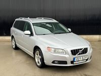 Begagnad Volvo V70 Summum 176 HK (129 kW) 2010 Ljusgrå (grå) Kombi