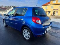Begagnad Renault Clio R.S. 103 HK (75 kW) 2011 Blå Halvkombi