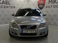 Begagnad Volvo V50 Momentum 150 HK (110 kW) 2011 Silver Kombi
