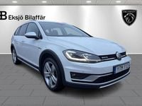 Begagnad VW Golf Alltrack 180 HK (132 kW) 2017 Vit Kombi