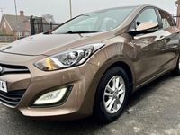 begagnad Hyundai i30 5-dörrar 1.6 GDI 2014, Halvkombi