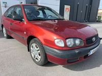 begagnad Toyota Corolla Liftback 1.4 VVT-i 2001, Halvkombi