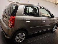 Begagnad Kia Picanto EX 65 HK (47 kW) 2010 Grå Halvkombi