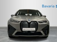 begagnad BMW iX xDrive40 40 Sportpaket Innovation Komfortpaket Drag Laser H/K