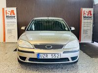 Begagnad Ford Mondeo 146 HK (107 kW) 2004 Silver Halvkombi
