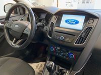 begagnad Ford Focus Kombi 1.0 (100hk) Titanium Euro 6