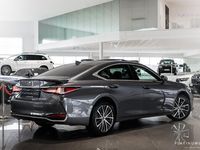 begagnad Lexus ES300H 2.5 E-CVT 218hk 2023 / LEASEBAR