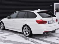 begagnad BMW 330 i Touring Steptronic M Sport Navi, Drag Euro 6