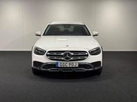 Begagnad Mercedes E220 All-Terrain Avantgarde 200 HK (147 kW) 2022 Vit Kombi