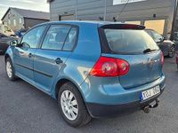 Begagnad VW Golf IV Trendline 102 HK (75 kW) 2006 Blå Halvkombi
