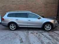 Begagnad VW Passat 170 HK (125 kW) 2012 Silver metallic