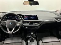 begagnad BMW 118 Sport-Line Cockpit PDC Navi 2020, Halvkombi