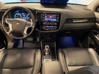 begagnad Mitsubishi Outlander P-HEV 2.0 Hybrid 4WD CVT Euro 6 203hk