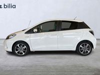 begagnad Toyota Yaris Hybrid EDITION 50, Motorvärmare och LED-Ramp 2014 Vit