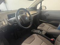 begagnad BMW i3 120Ah Charged Comfort Adv Navi PDC BSI Leasebar 2022, Halvkombi