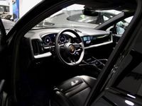 begagnad Porsche Cayenne E-Hybrid 470HK Facelift Pano MOMS Ny-Bil