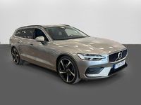 Begagnad Volvo V60 Momentum 197 HK (144 kW) 2021 Grå Kombi