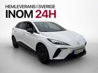 Begagnad MG MG4 EV 125 kW (170 HK) 2023 Vit Halvkombi