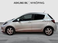 Begagnad Toyota Yaris Hybrid Active 101 HK (74 kW) 2014 Silver Halvkombi
