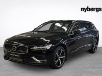 Begagnad Volvo V60 Core 355 HK (261 kW) 2023 Svart Kombi