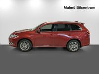Begagnad Mitsubishi Outlander 224 HK (164 kW) 2019 Röd SUV
