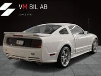 begagnad Ford Mustang GT AUT V8 304HK SALEEN 7800MIL NYBESIKTAD SEUTR