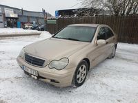 Begagnad Mercedes C180 143 HK (105 kW) 2003 Ljusbrun Sedan