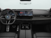 begagnad BMW i5 M60 xDrive Touring / Alla paket / Adaptiv fjädring