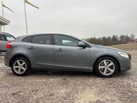 Begagnad Volvo V40 Momentum 122 HK (89 kW) 2016 Grå Halvkombi