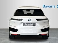 begagnad BMW iX 40 Signature Package 2023, SUV