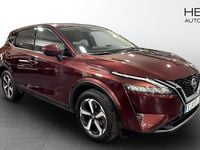 Begagnad Nissan Qashqai N-Connecta 158 HK (116 kW) 2023 Röd SUV