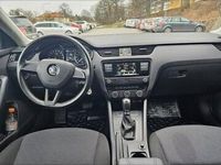 begagnad Skoda Octavia Actavia 1.6 110hk M värme