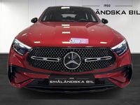 Begagnad Mercedes GLC300e AMG line 334 HK (245 kW) 2024 Röd Sportkupé