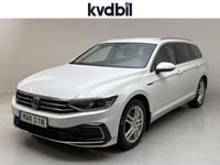 Begagnad VW Passat GTE 218 HK (160 kW) 2023 Vit Kombi