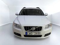Begagnad Volvo V70 Momentum 116 HK (85 kW) 2012 Vit Kombi