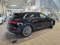 Begagnad Audi e-tron Proline 300 kW (408 HK) 2022 Brilliantsvart SUV