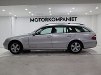Begagnad Mercedes E200 Classic 163 HK (119 kW) 2005 Silver Kombi