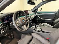 begagnad BMW 520 535 d xDrive, M-Sport, Drag, Värmare, Adpt Fart 2024, Kombi