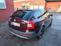 begagnad Skoda Octavia Scout 1.8 TSI 4x4, Dreg, Ny Besktad Euro 5