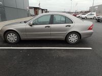 Begagnad Mercedes C180 143 HK (105 kW) 2004 Sedan