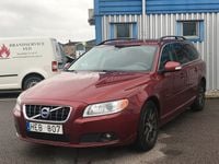 Begagnad Volvo V70 Momentum 108 HK (79 kW) 2010 Röd Kombi